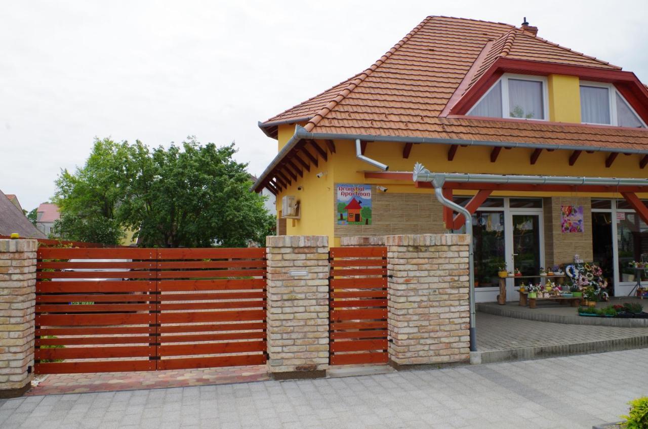 Aranyhal Apartman Heviz Ngoại thất bức ảnh
