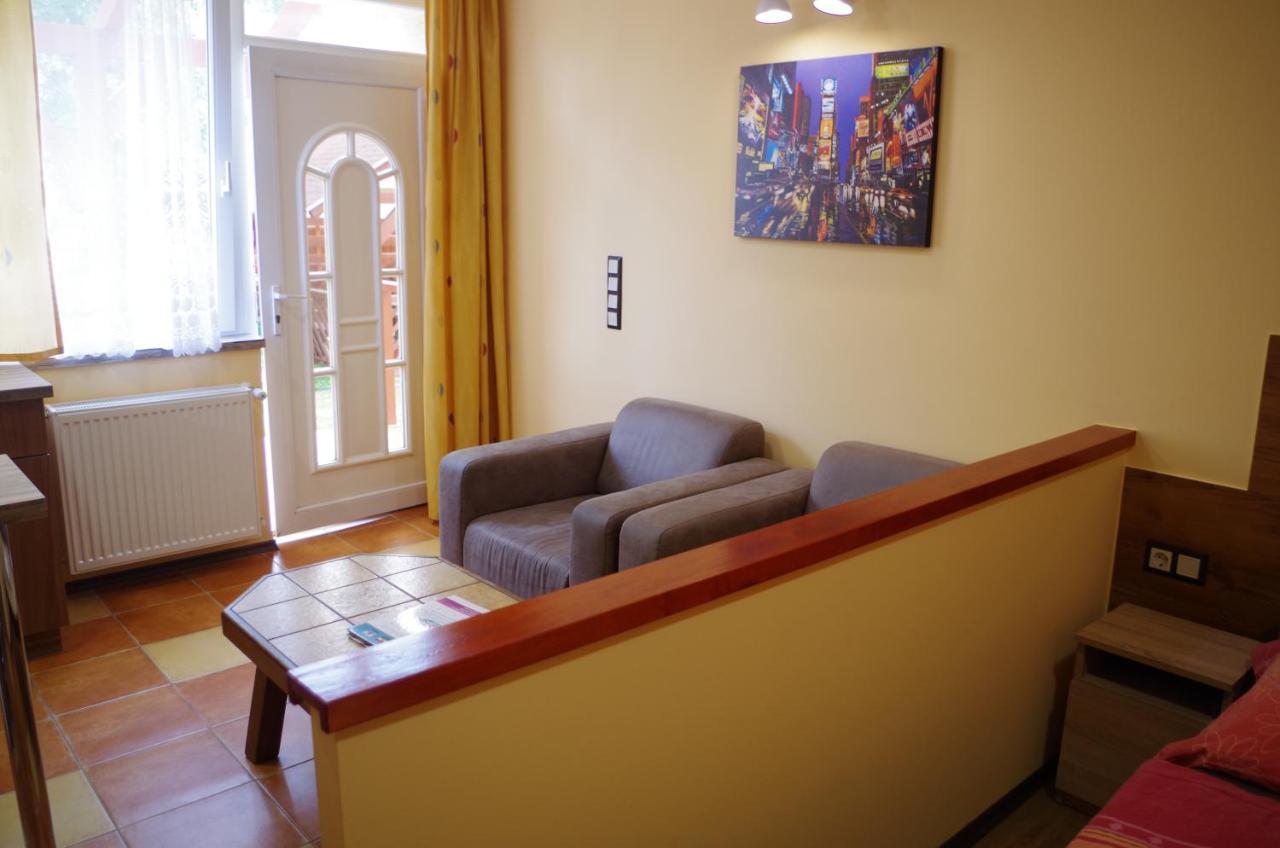 Aranyhal Apartman Heviz Ngoại thất bức ảnh