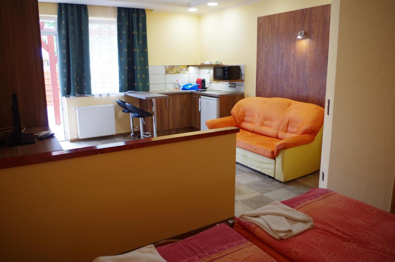 Aranyhal Apartman Heviz Ngoại thất bức ảnh