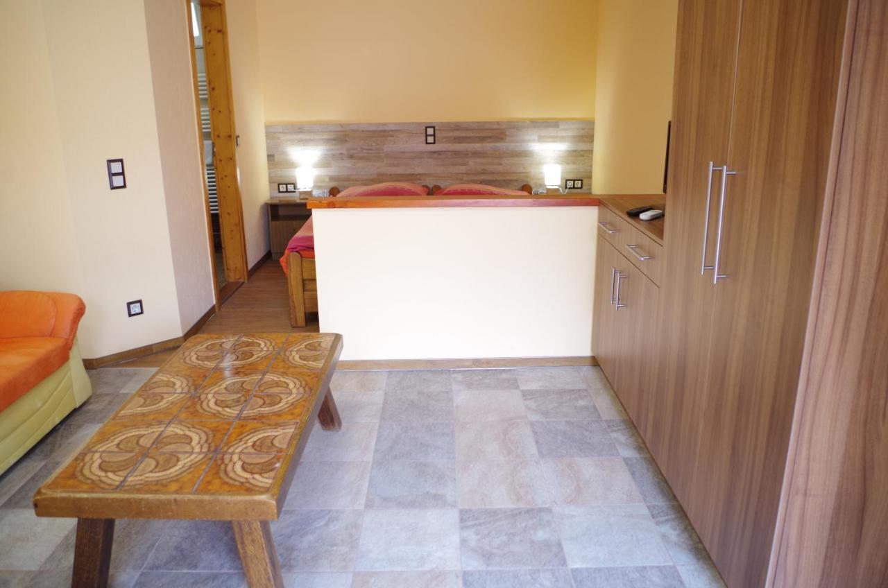 Aranyhal Apartman Heviz Ngoại thất bức ảnh