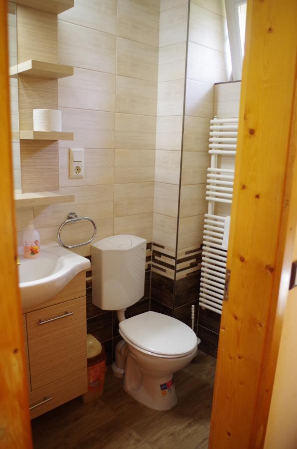 Aranyhal Apartman Heviz Ngoại thất bức ảnh