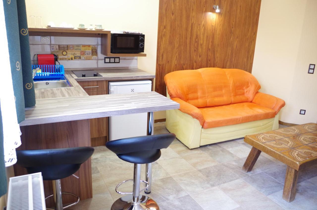 Aranyhal Apartman Heviz Ngoại thất bức ảnh